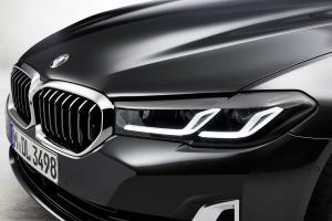 BMW 530i Touring Luxury Line 2020 года  (WW)